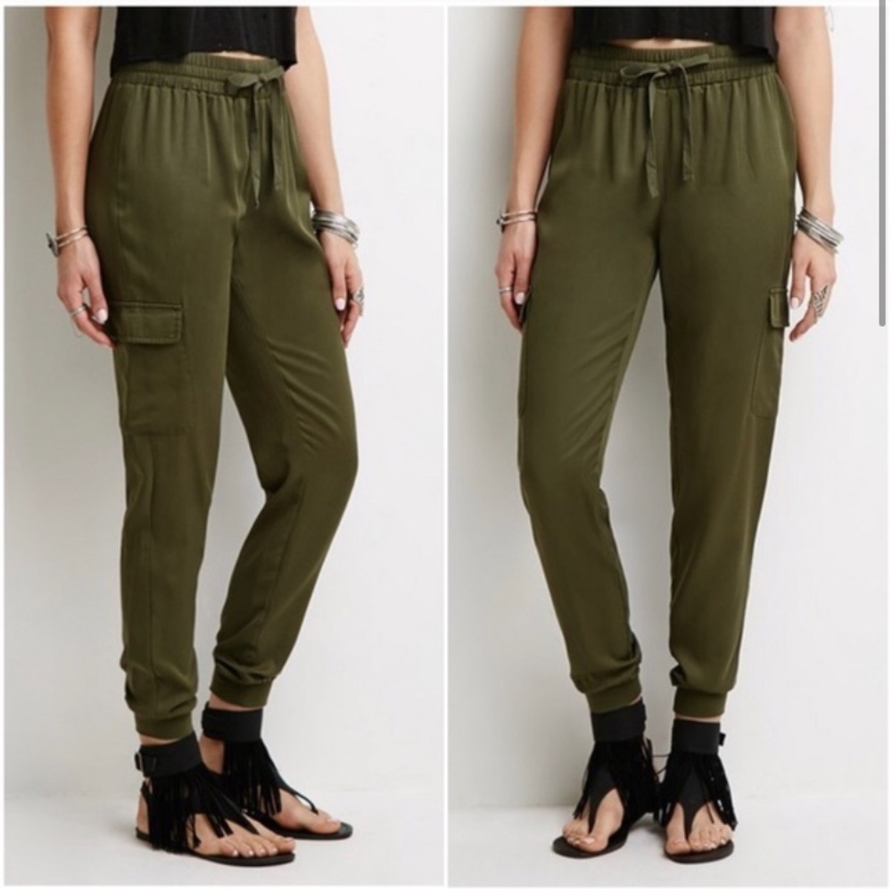 Forever 21 Green Cargo Pants